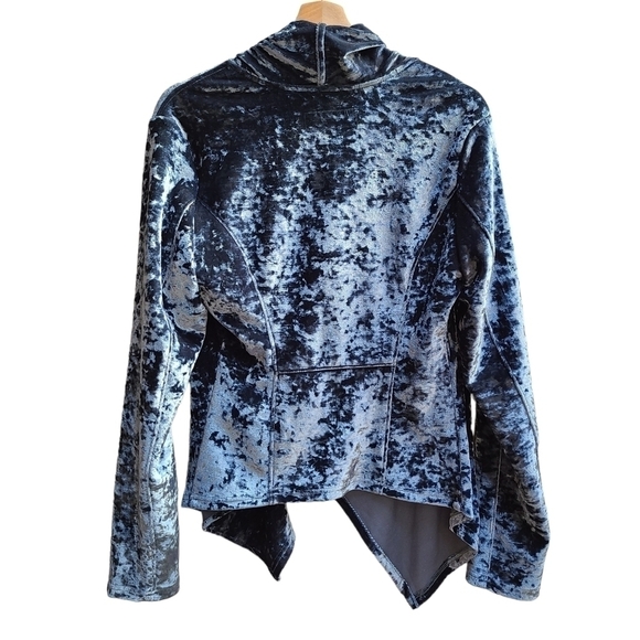 BlankNYC Velvet Jacket with Asymmetrical Hem and Angled Zipper, Size Medium - Picture 2 of 10